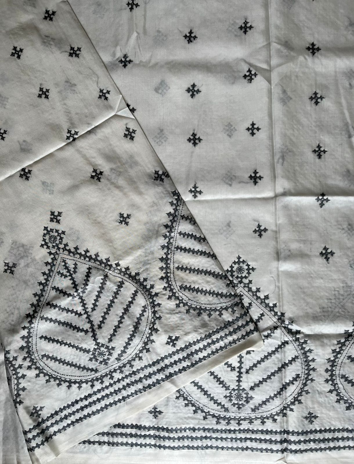 Off White Gujrati Stitch/Kutch Hand Embroidered Art Silk Saree