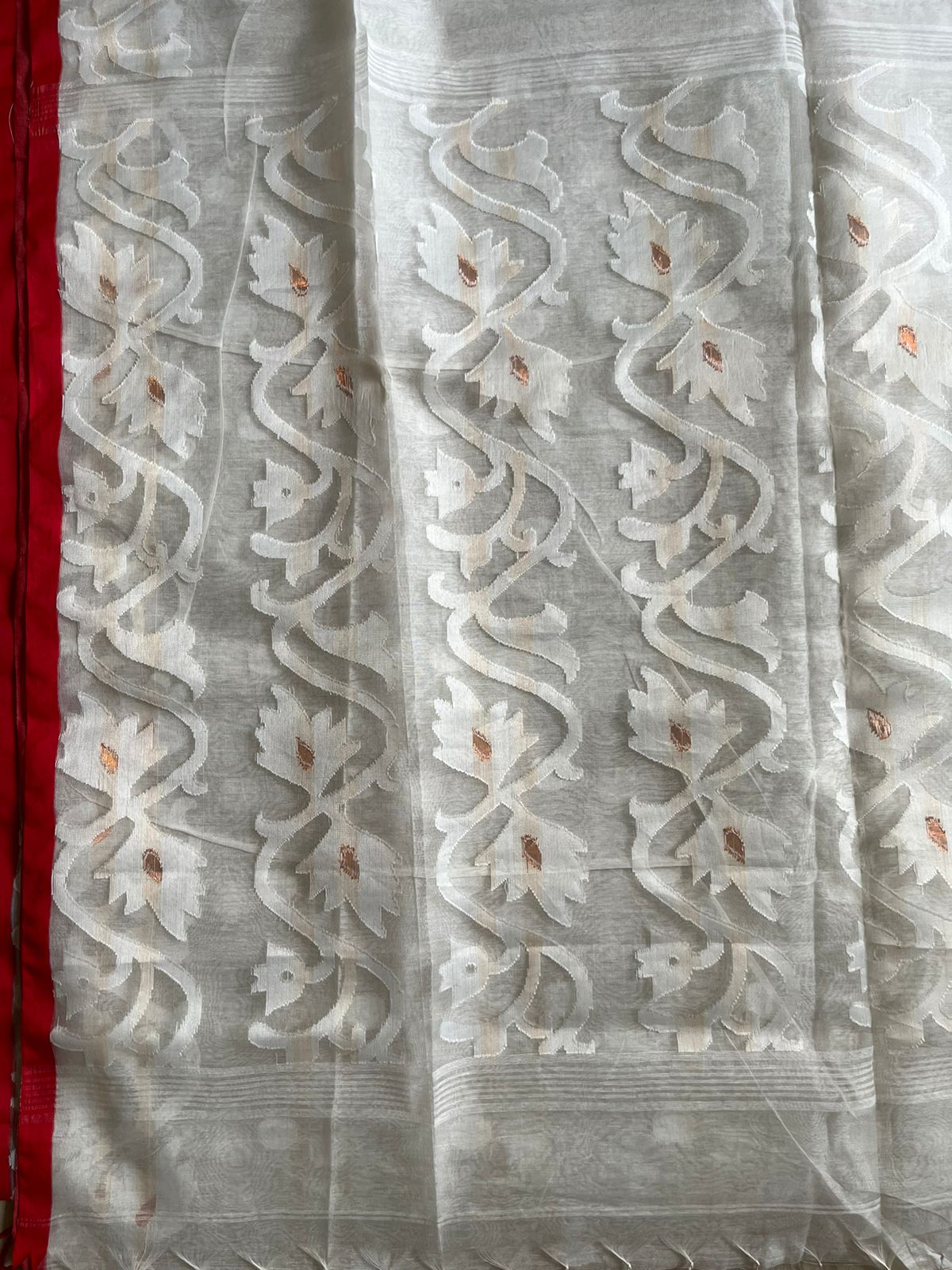 White Resham Silk Muslin Handloom Jamdani saree