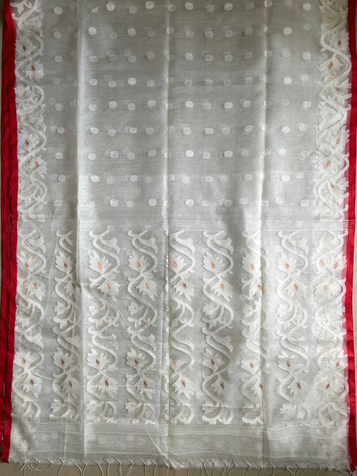 White Resham Silk Muslin Handloom Jamdani saree