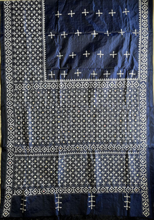 Kutch Hand Embroidered Blended Banglore Silk/Art Silk Saree