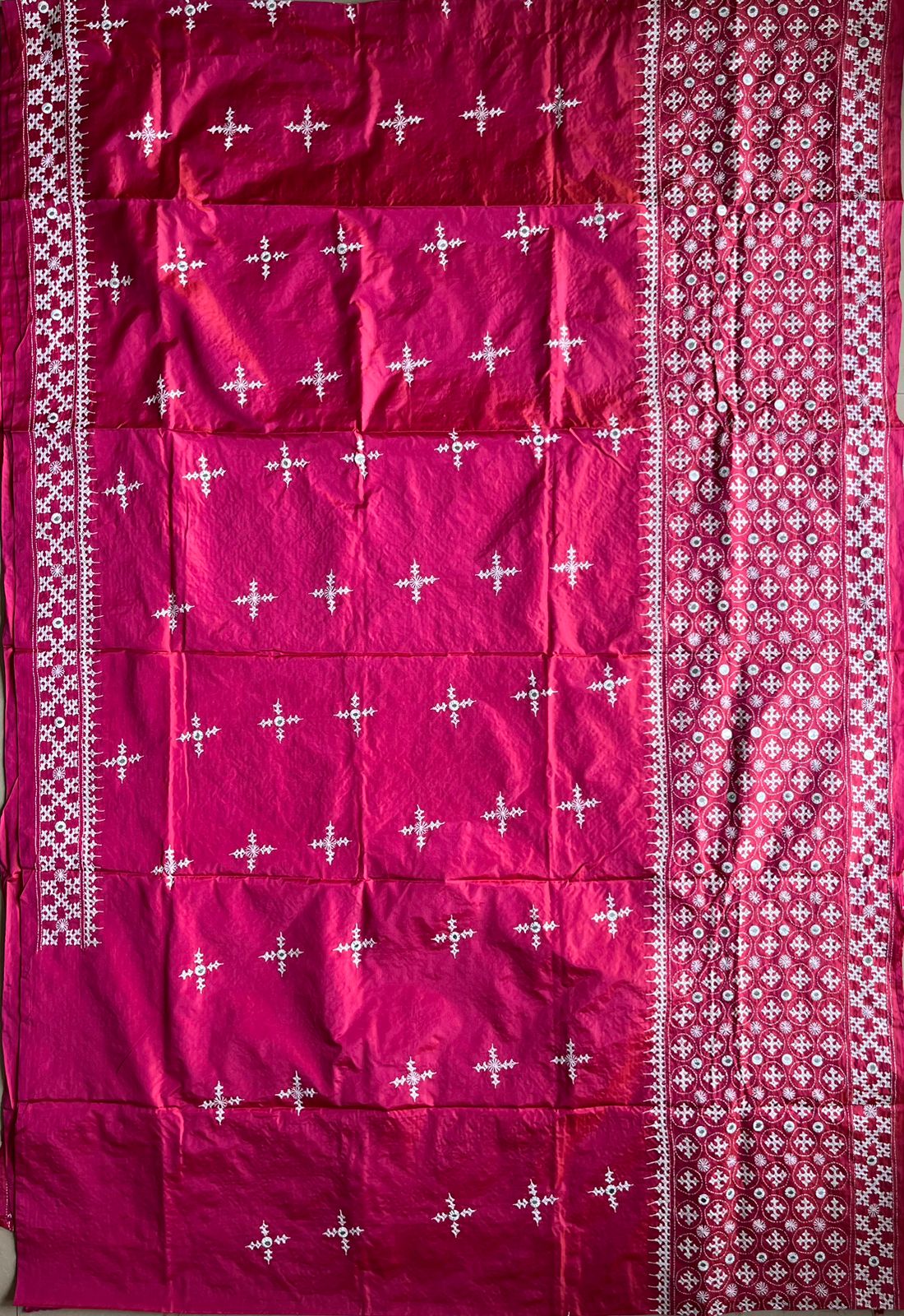 Pink Kutch Hand Embroidered Blended Banglore Silk/Art Silk Saree