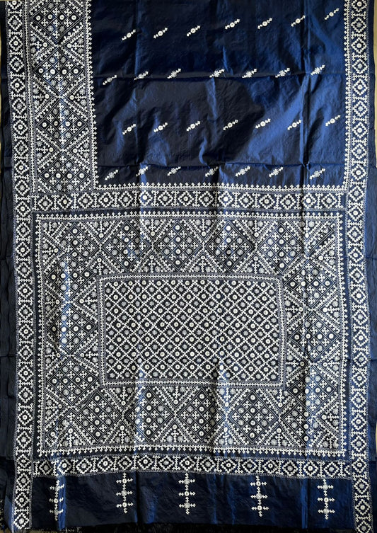 Blue Kutch Hand Embroidered Blended Banglore Silk/Art Silk Saree