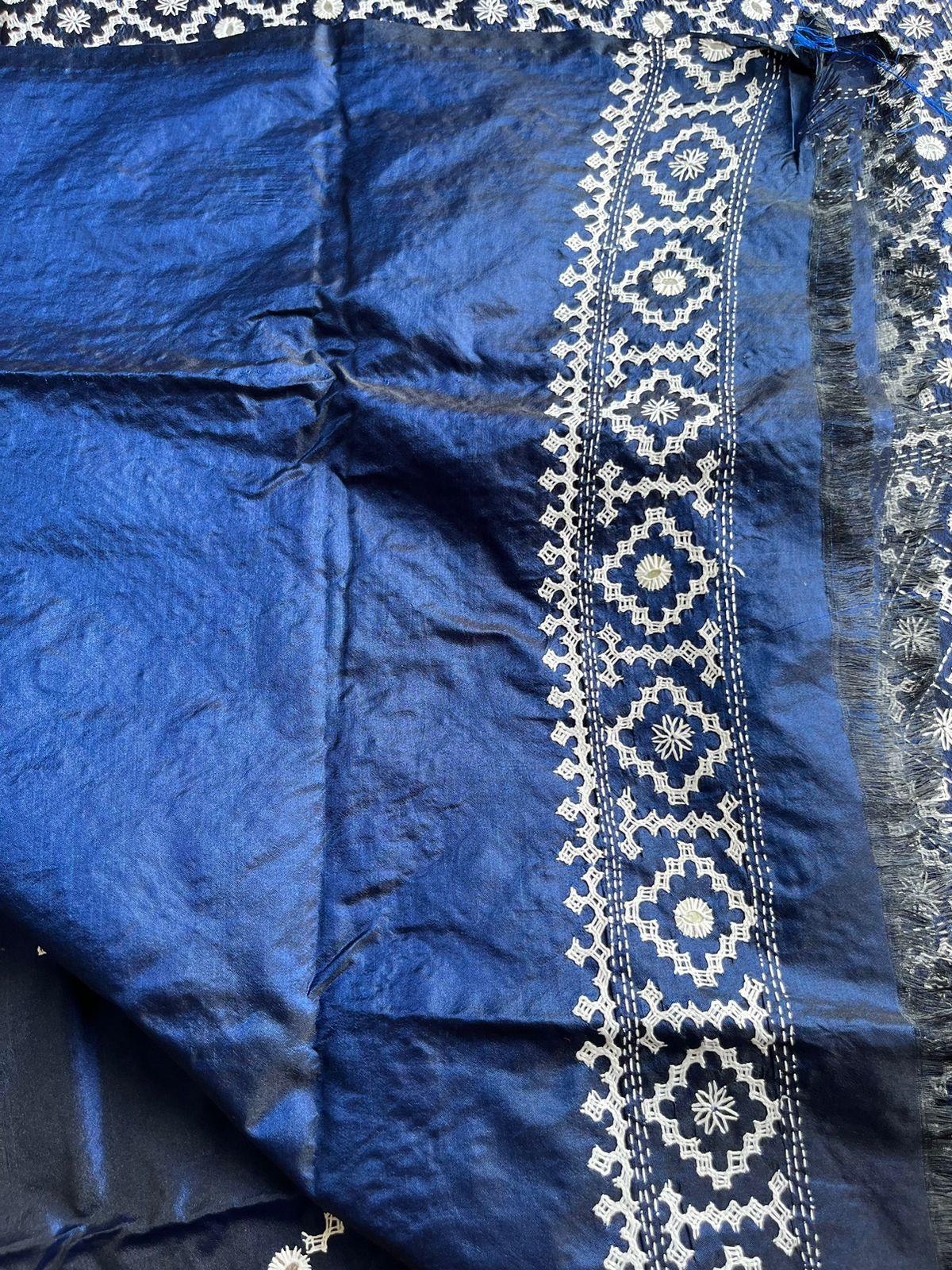 Blue Kutch Hand Embroidered Blended Banglore Silk/Art Silk Saree