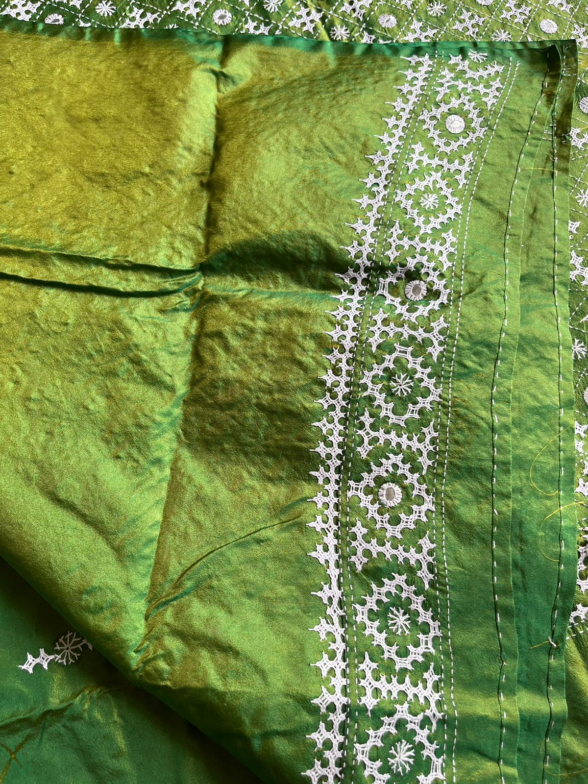 Green Kutch Hand Embroidered Blended Banglore Silk/Art Silk Saree