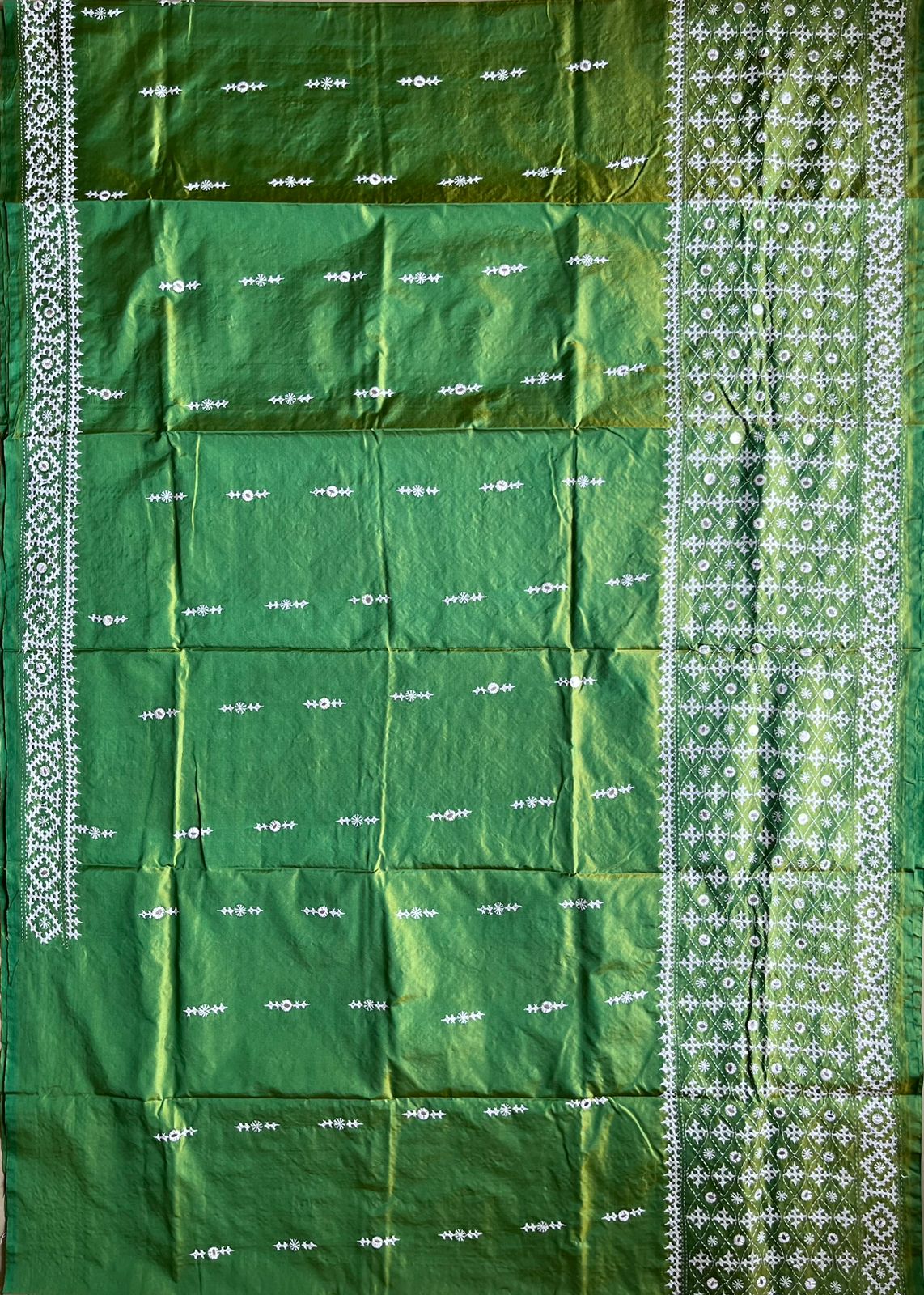 Green Kutch Hand Embroidered Blended Banglore Silk/Art Silk Saree