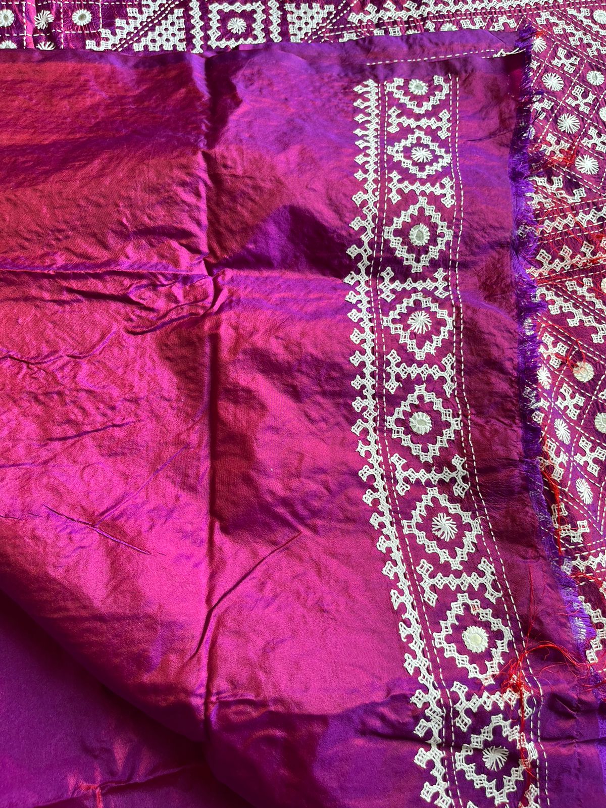 Kutch Hand Embroidered Blended Banglore Silk/Art Silk Saree