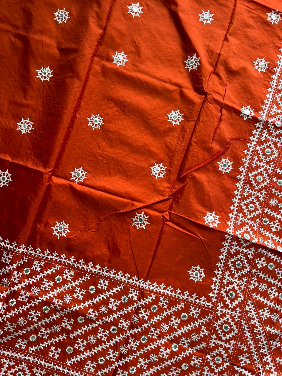 Kutch Hand Embroidered Blended Banglore Silk/Art Silk Saree