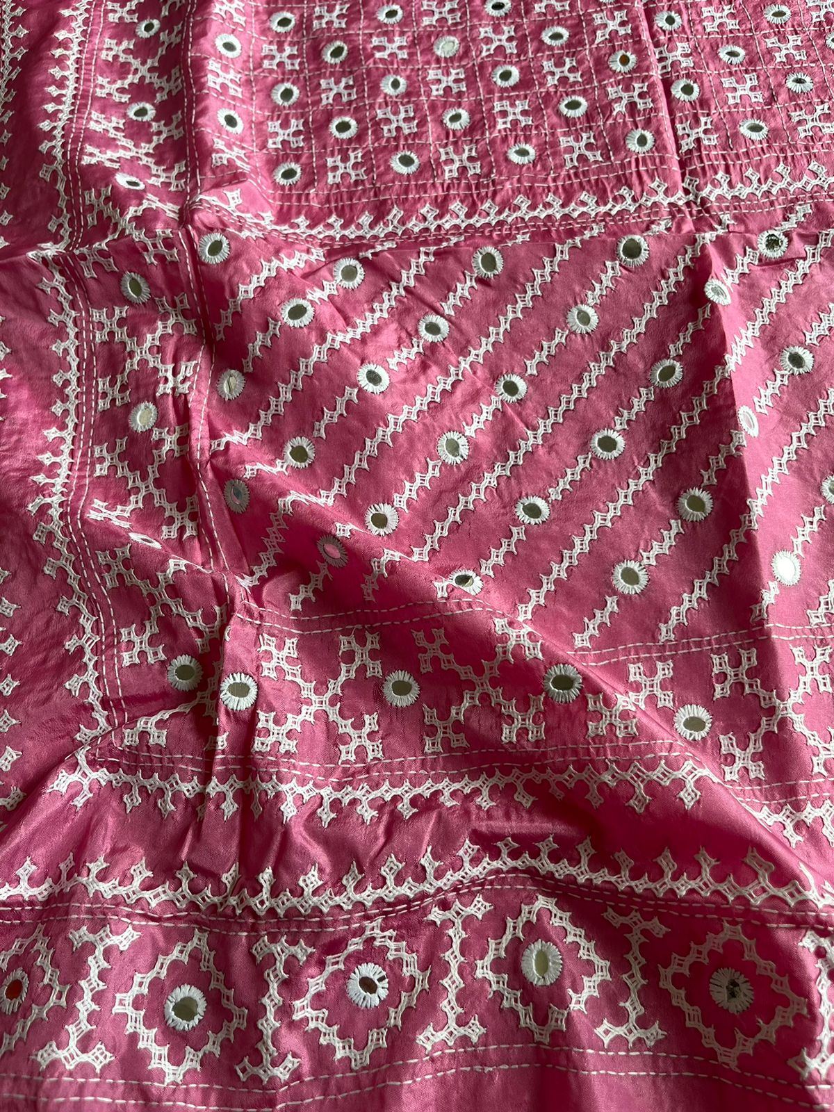 Kutch Hand Embroidered Blended Banglore Silk/Art Silk Saree