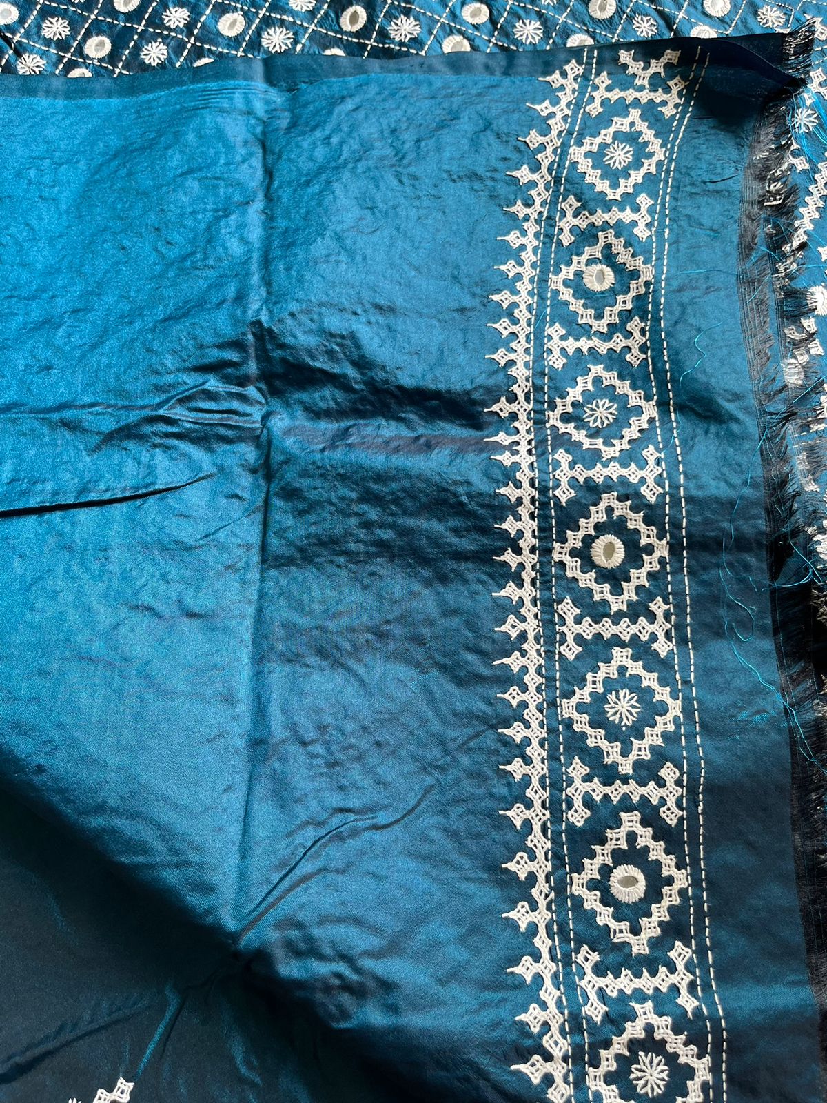 Kutch Hand Embroidered Blended Banglore Silk/Art Silk Saree