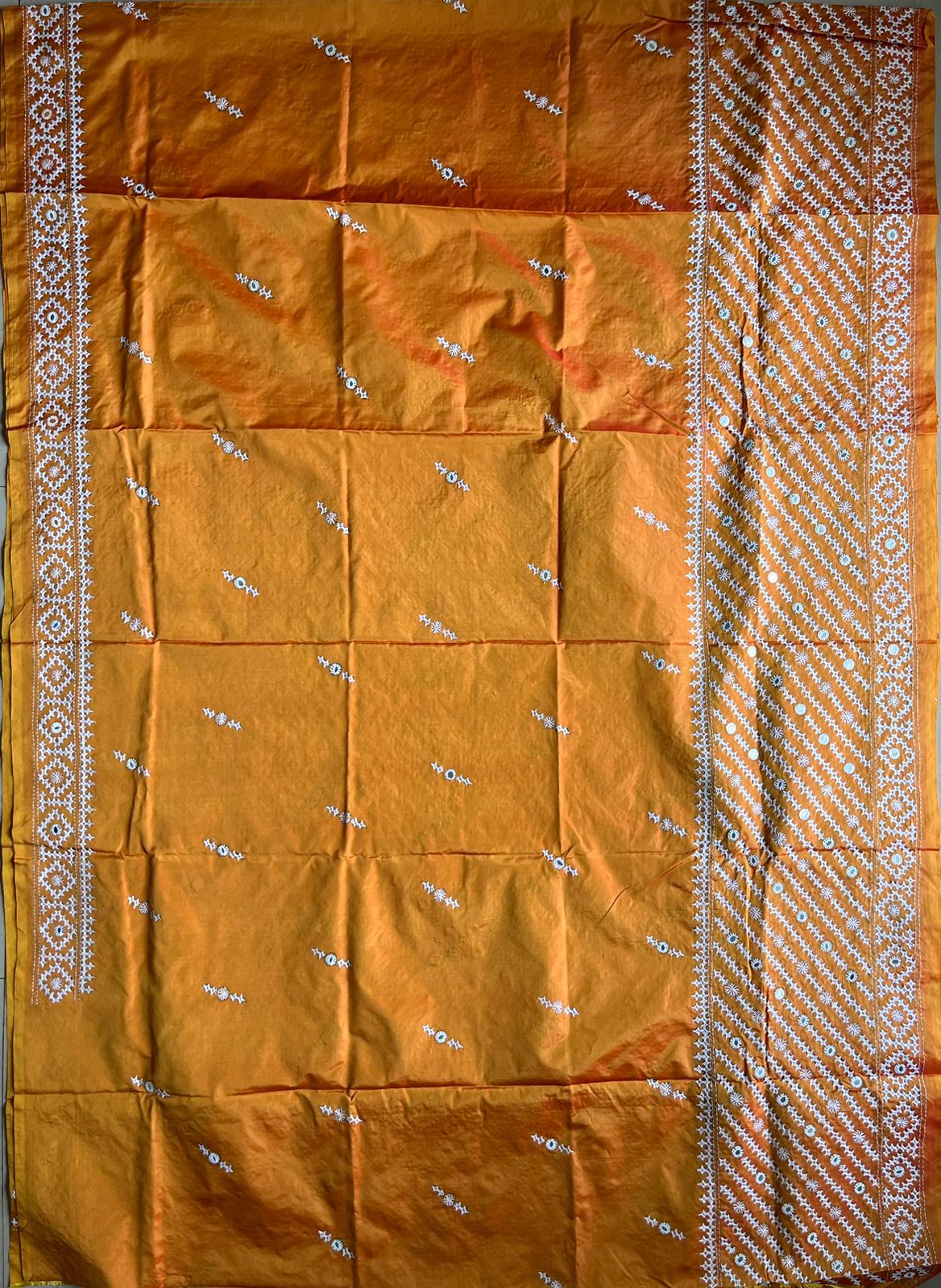 Kutch Hand Embroidered Blended Banglore Silk/Art Silk Saree