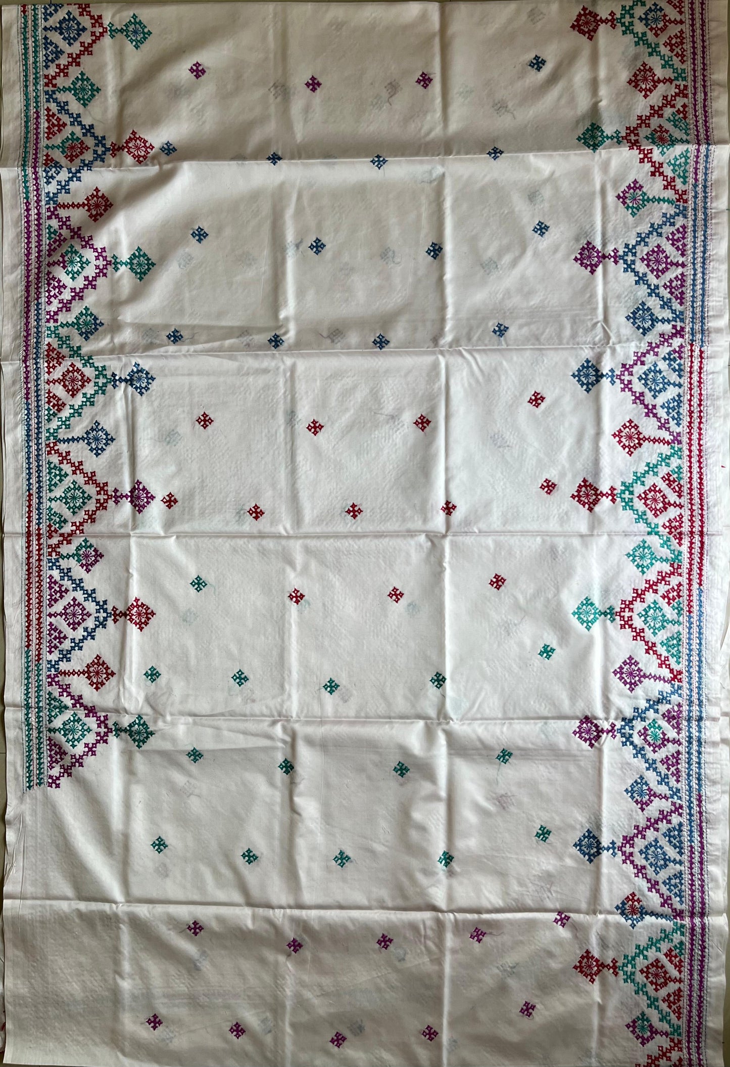 Kutch Hand Embroidered Blended Banglore Silk/Art Silk Saree