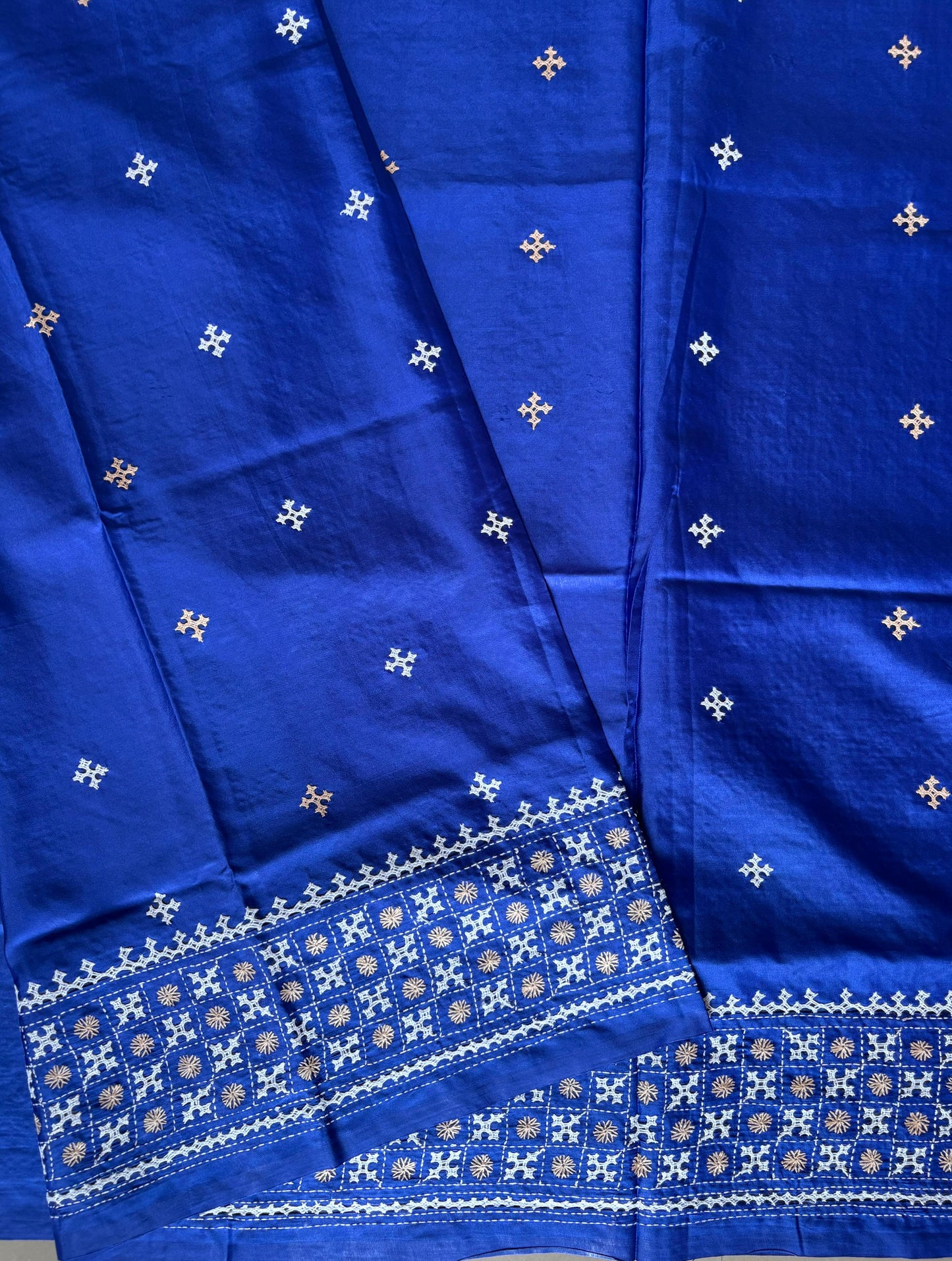 Gujrati Stitch/Kutch Hand Embroidered Art Silk Saree - Navy Blue