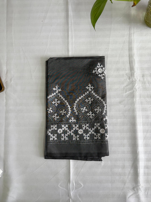 Gujrati work blouse pieces in art silk 1 mtr