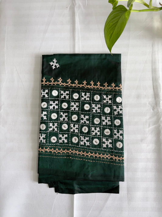 Green Gujrati work blouse pieces in art silk 1 mtr