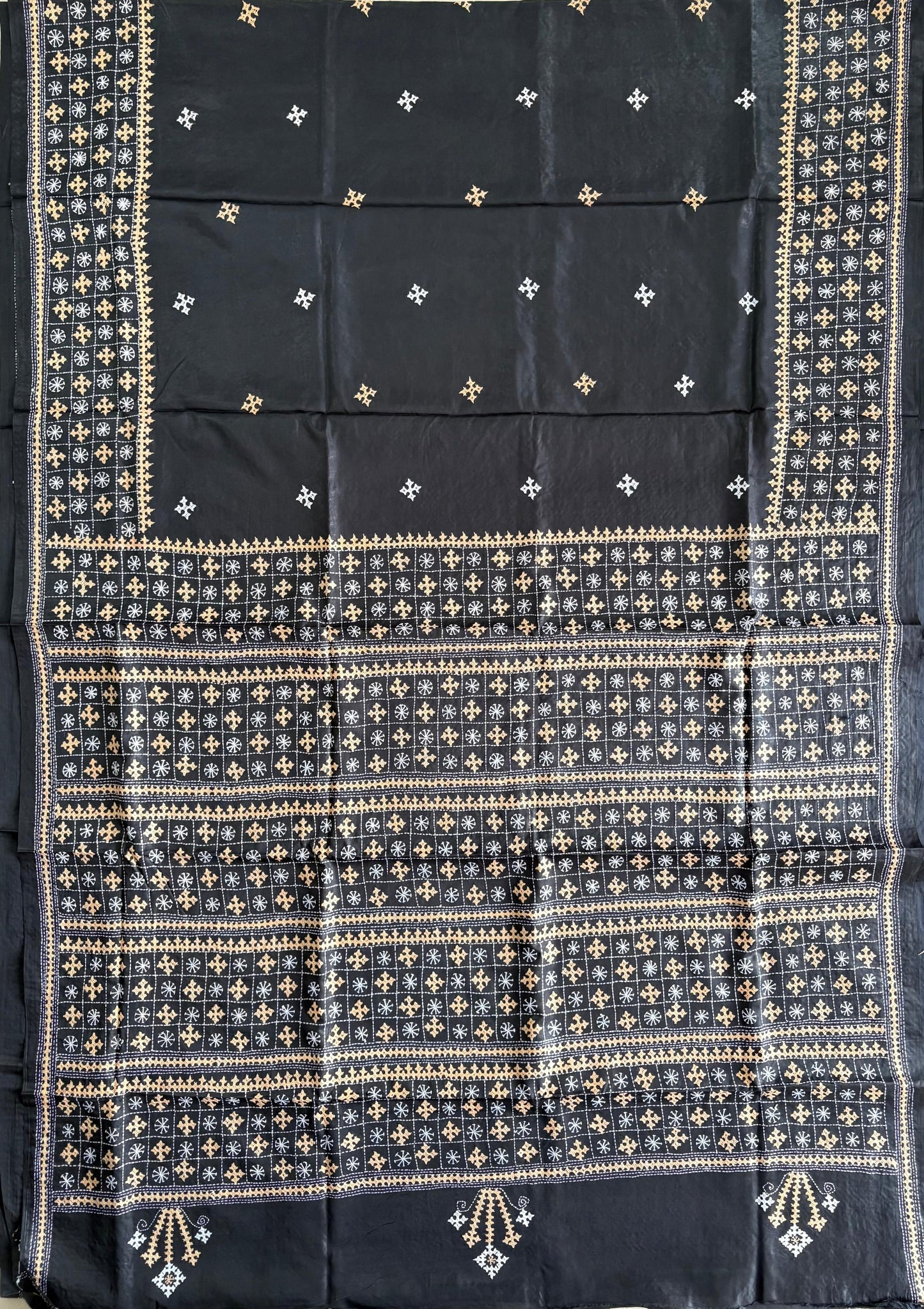 Gujrati Stitch/Kutch Hand Embroidered Art Silk Saree