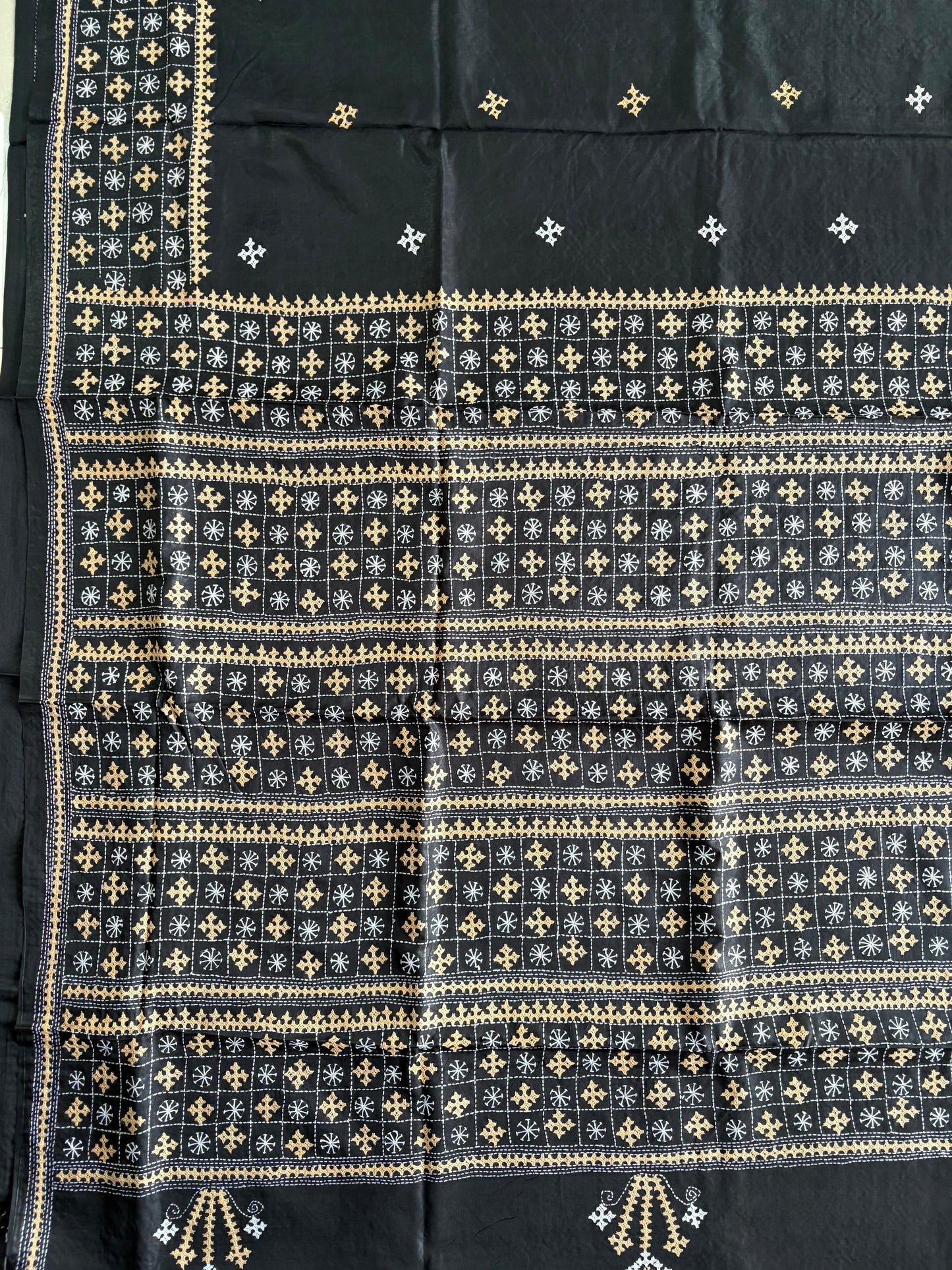 Gujrati Stitch/Kutch Hand Embroidered Art Silk Saree