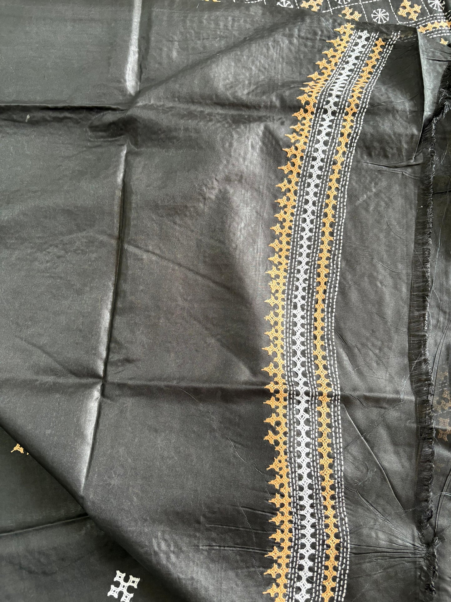 Gujrati Stitch/Kutch Hand Embroidered Art Silk Saree
