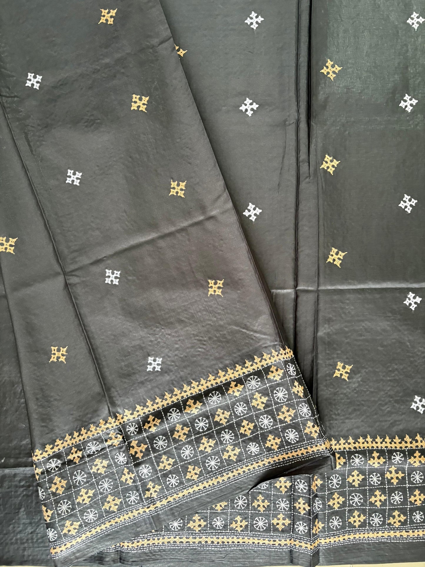 Gujrati Stitch/Kutch Hand Embroidered Art Silk Saree