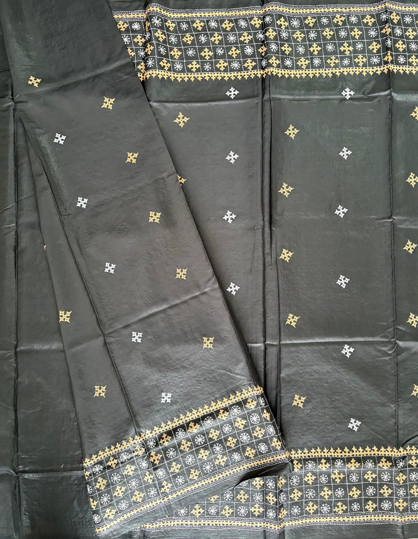 Gujrati Stitch/Kutch Hand Embroidered Art Silk Saree