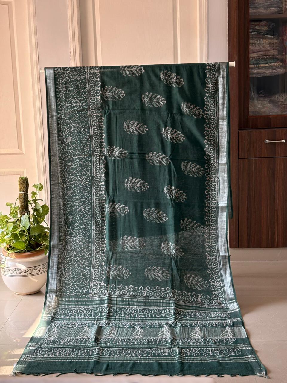 Block printed Cotton Linen Saree With unstitched Blouse